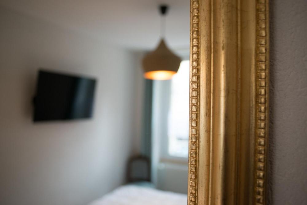 Hotel De La Beroche Saint-Aubin-Sauges Kültér fotó